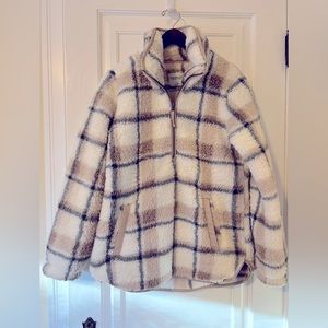 A&F Sherpa half zip pull up with pockets